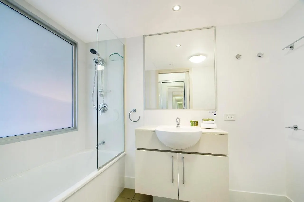 Horton Apartments Maroochydore 4*,